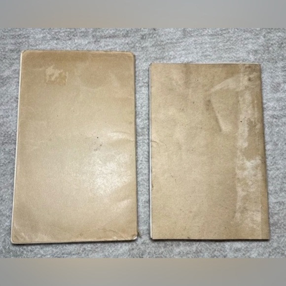 Vintage collectible Military Field books WWII WW2 1944 Army life first aid lot - Picture 2 of 6